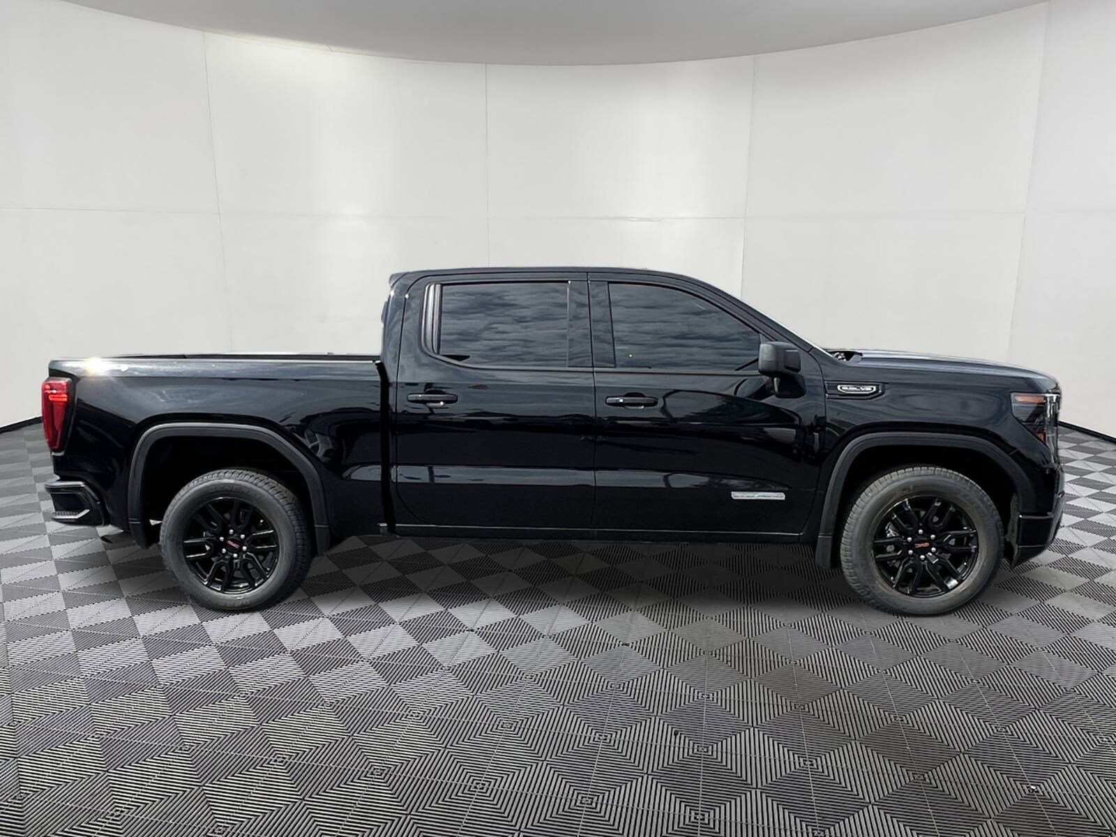 2024 GMC Sierra 1500 Elevation - Photo 7