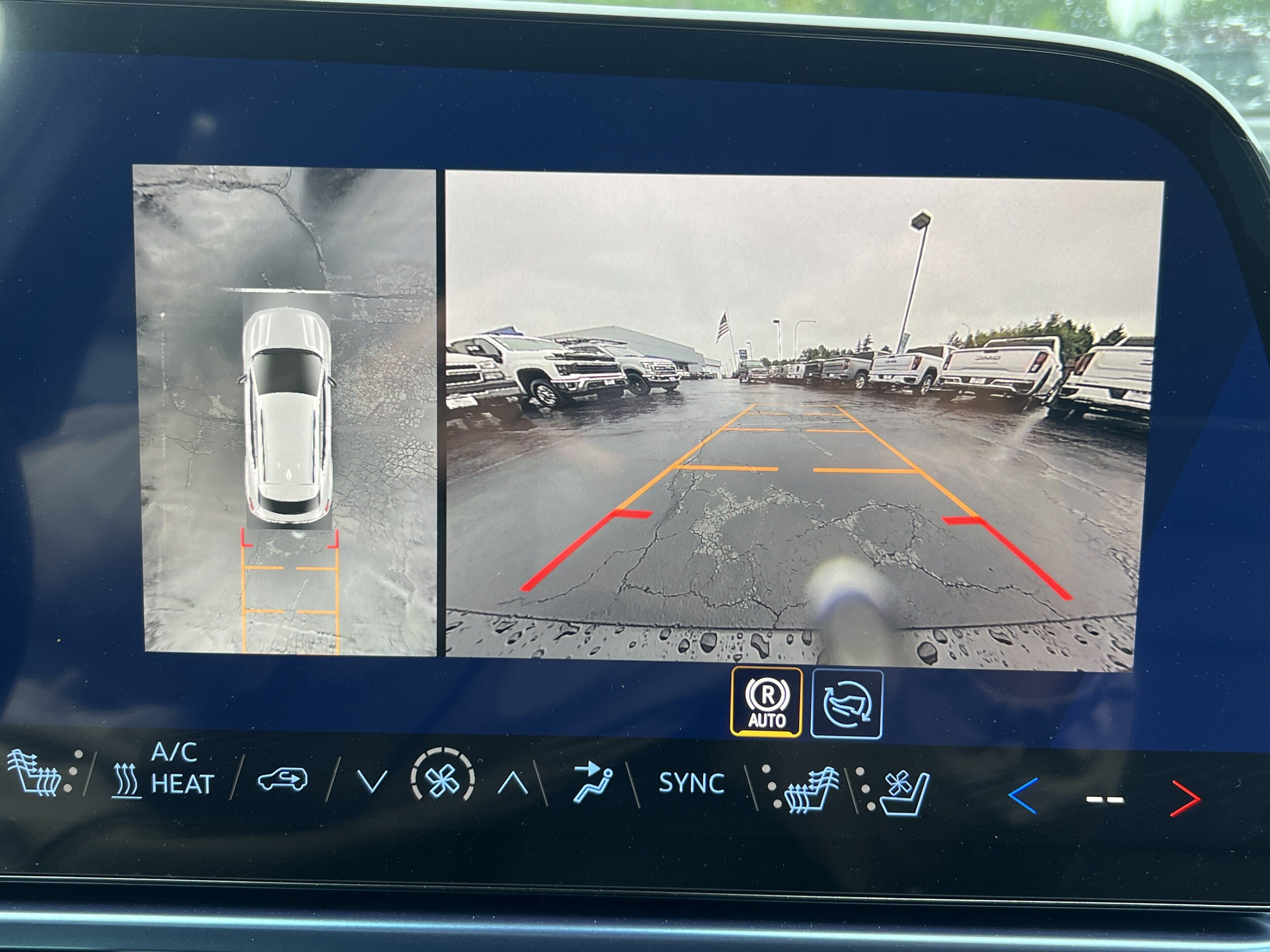 2026 Chevrolet Equinox EV 2LT - Photo 13