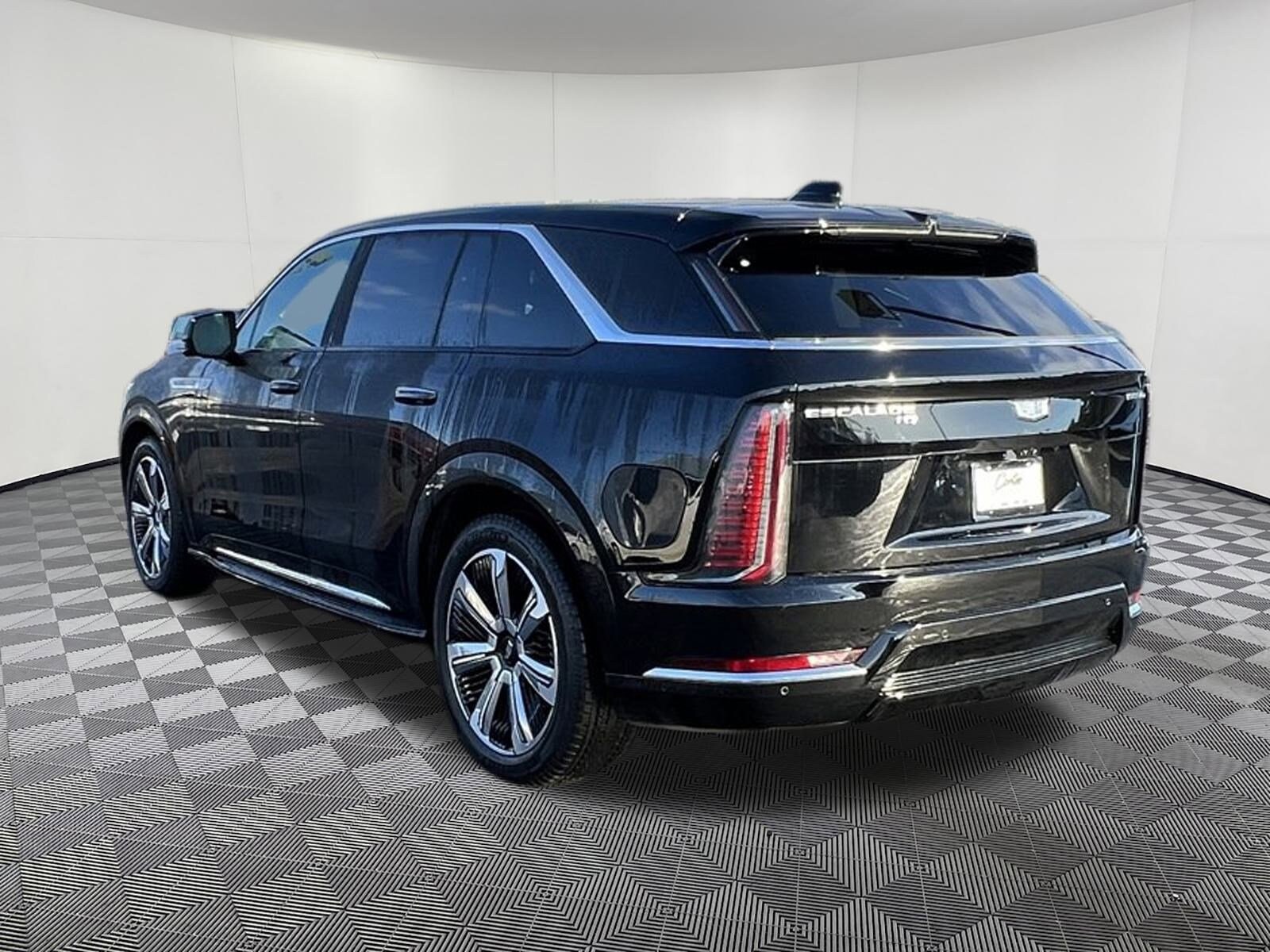 2025 Cadillac Escalade IQ Luxury photo 4