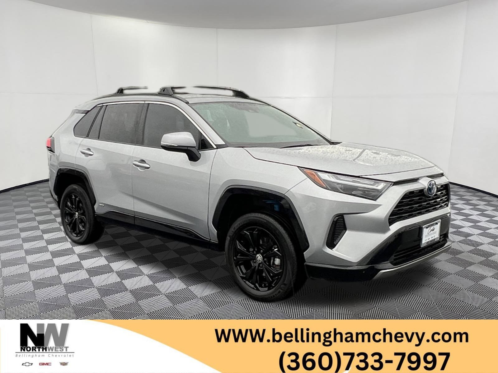 2024 Toyota RAV4 SE's photo