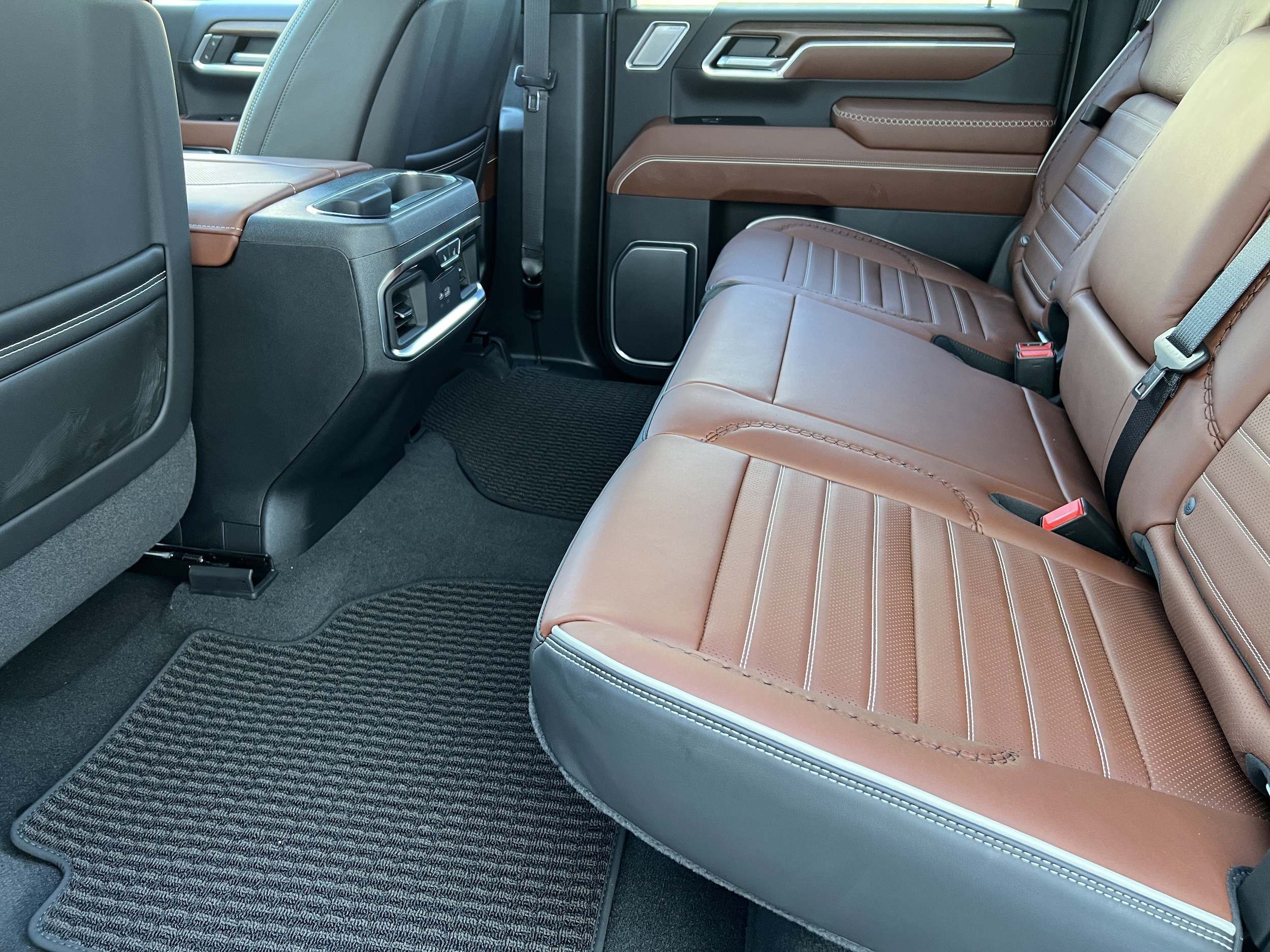 2026 GMC Sierra 2500HD Denali Ultimate - Photo 17