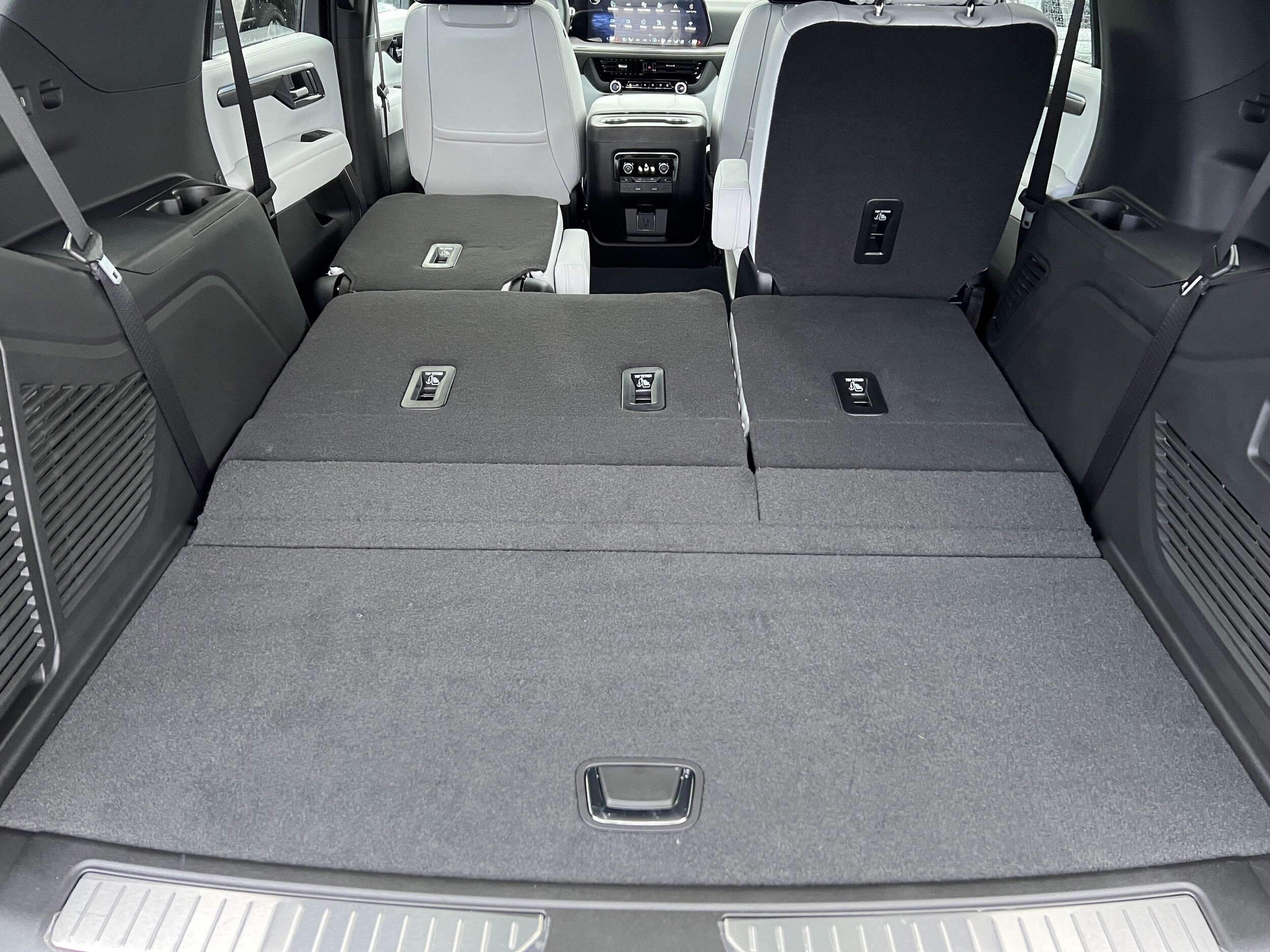 2026 Chevrolet Tahoe Premier - Photo 21