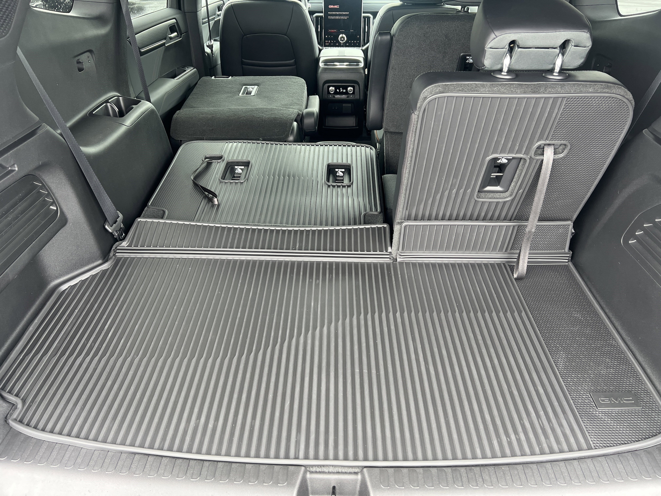2026 GMC Acadia AT4 - Photo 21