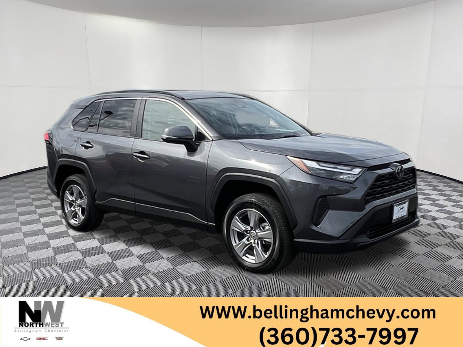 2025 Toyota RAV4 XLE AWD's photo