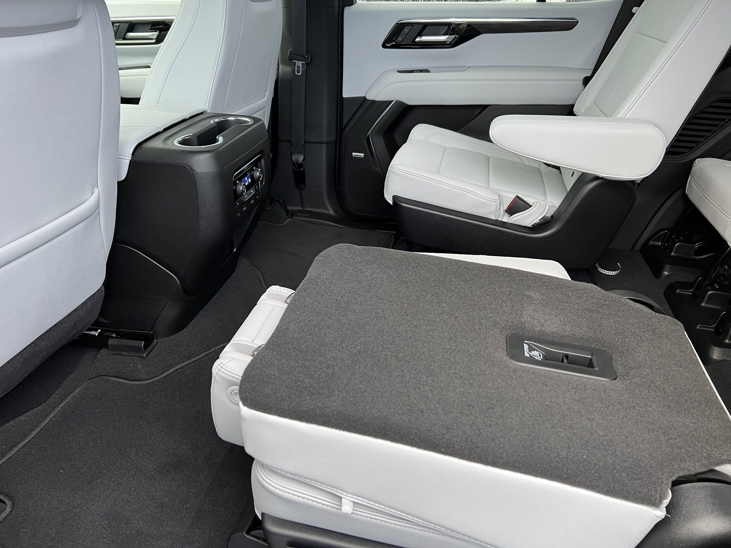 2026 Chevrolet Tahoe Premier - Photo 17