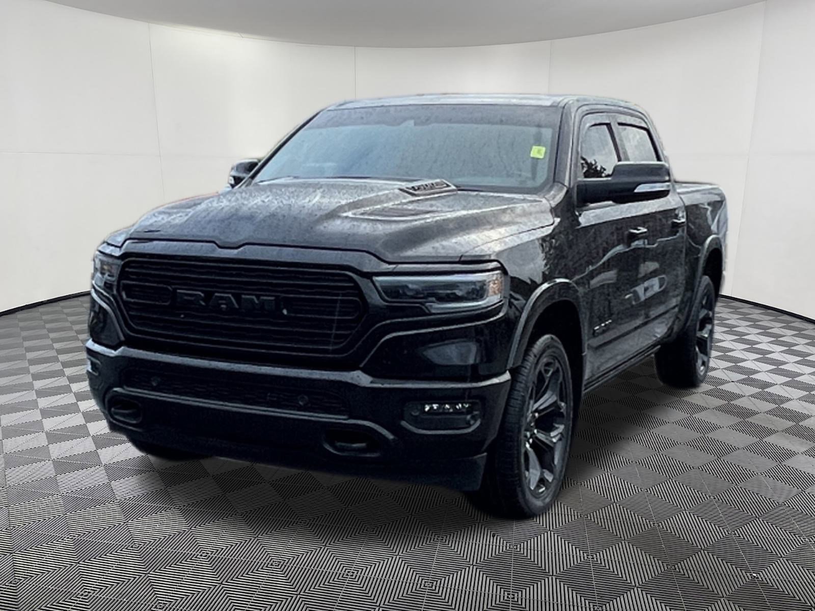 2022 Ram 1500 Limited photo 2
