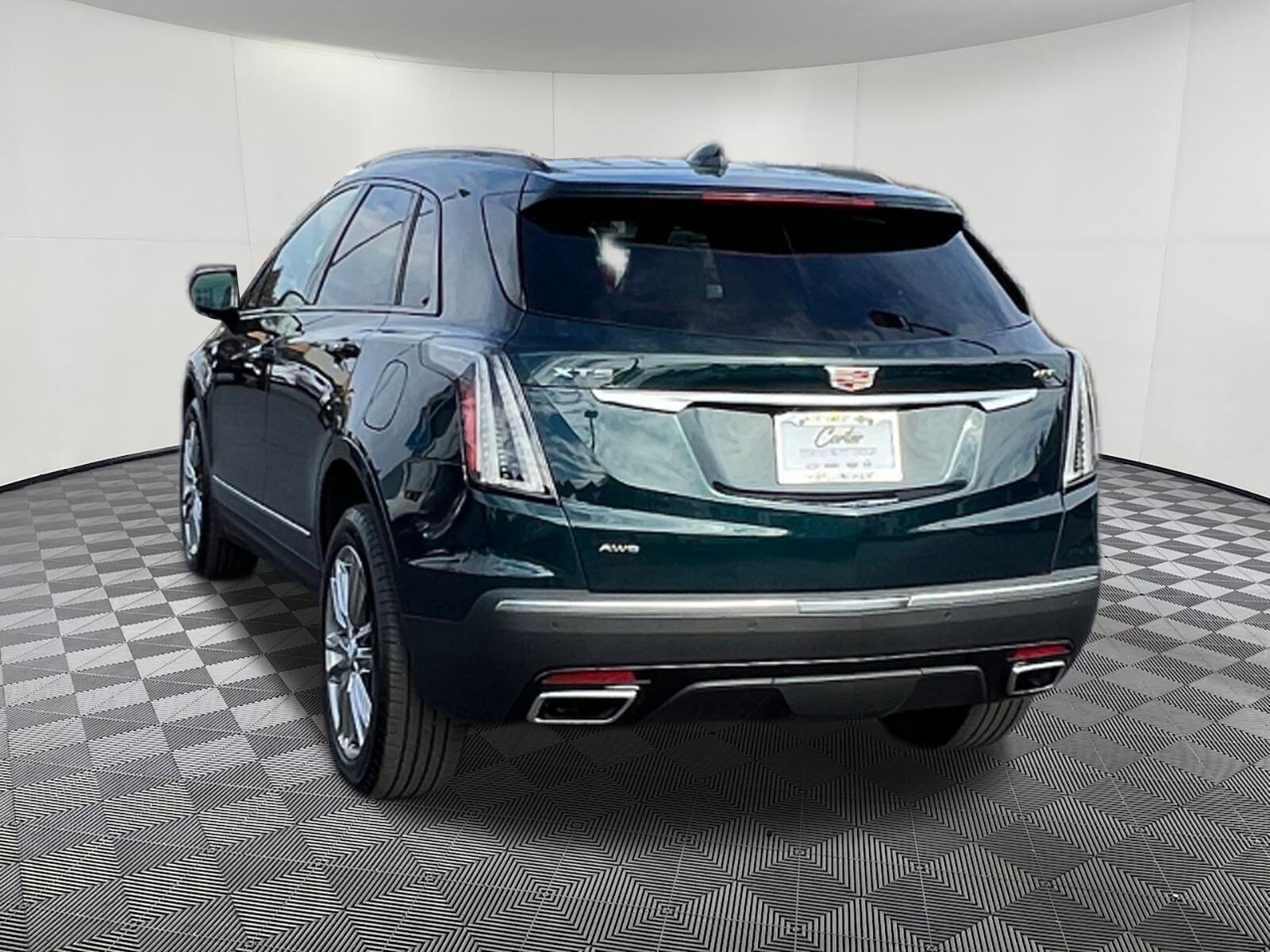 2025 Cadillac XT5 Sport photo 4