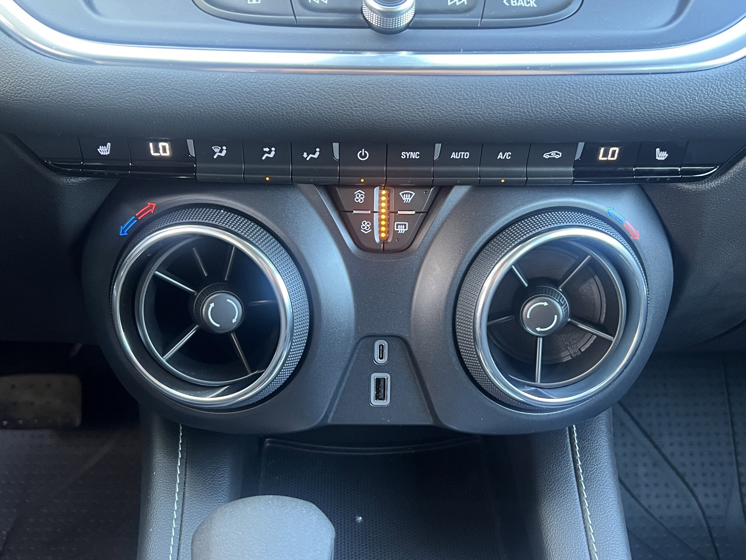 2025 Chevrolet Blazer 2LT - Photo 28