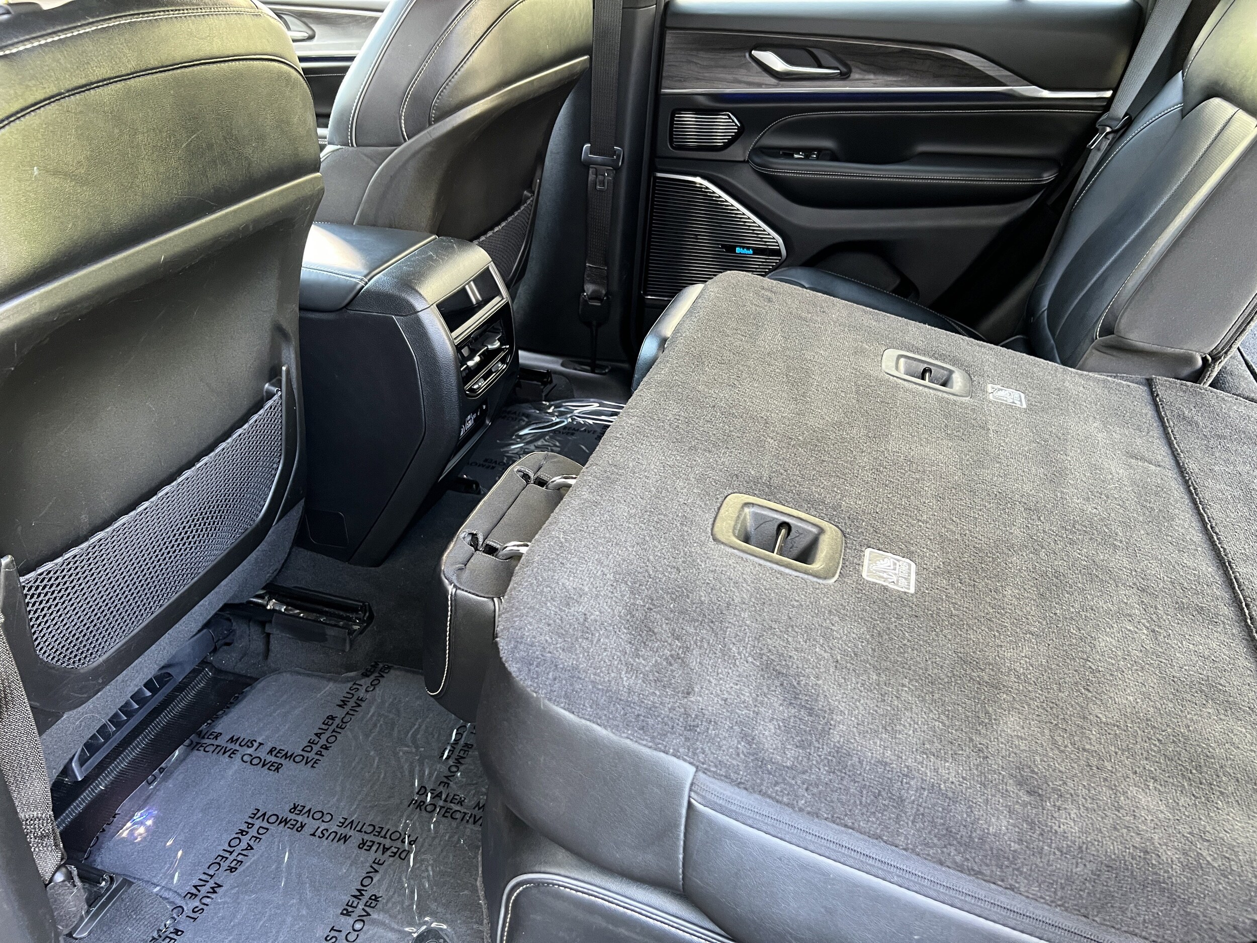 2023 Jeep Grand Cherokee Overland - Photo 19