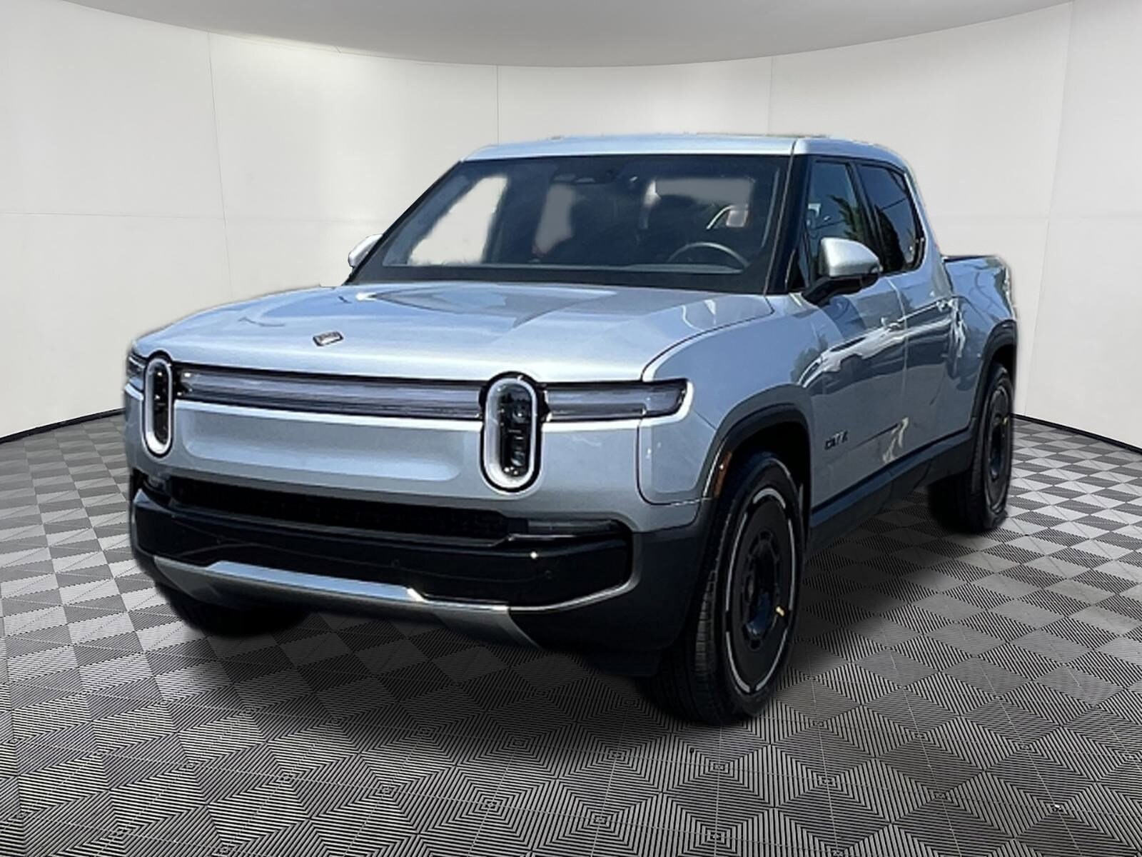 2025 Rivian R1T Adventure photo 3
