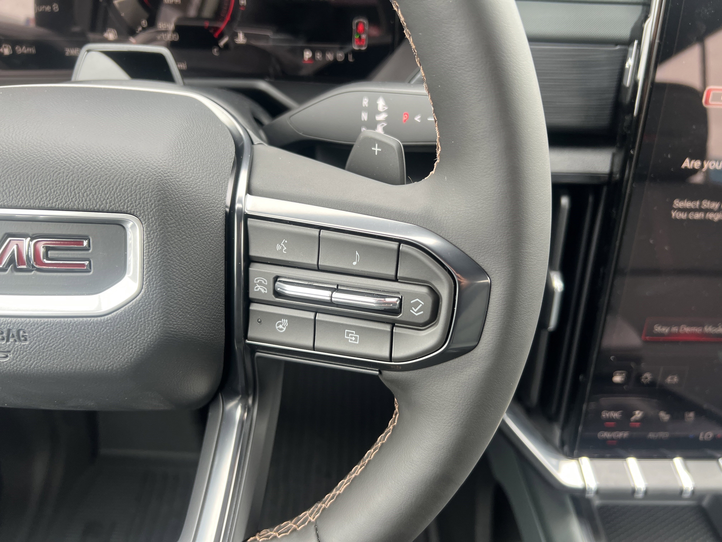 2026 GMC Acadia AT4 - Photo 32
