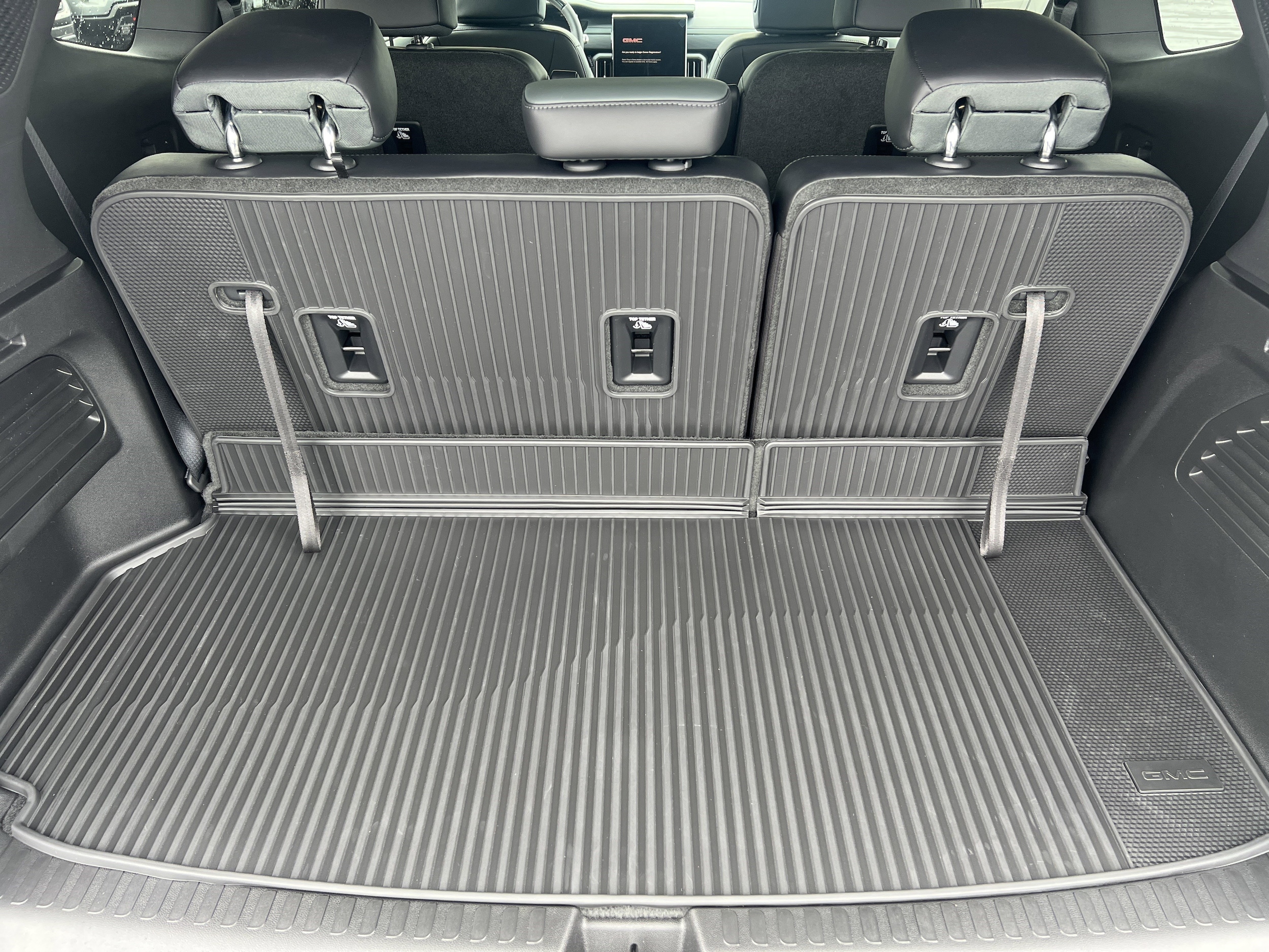 2026 GMC Acadia AT4 - Photo 19