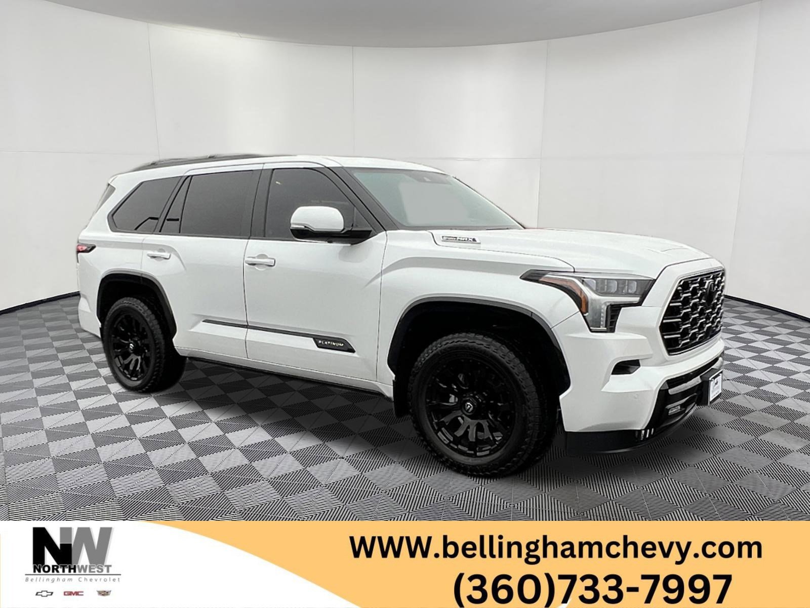 2024 Toyota Sequoia Platinum's photo