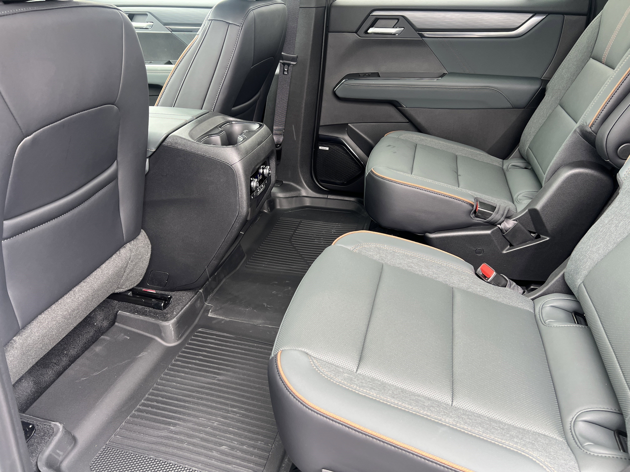 2026 GMC Acadia AT4 - Photo 17
