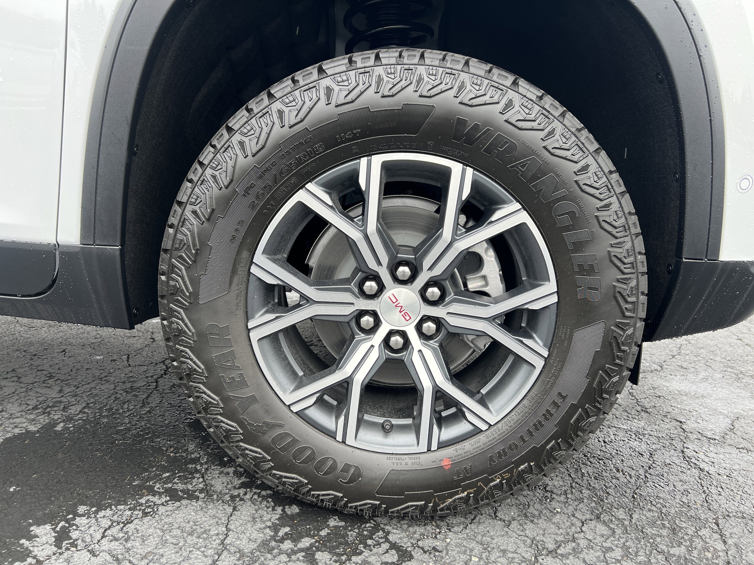 2026 GMC Acadia AT4 - Photo 11