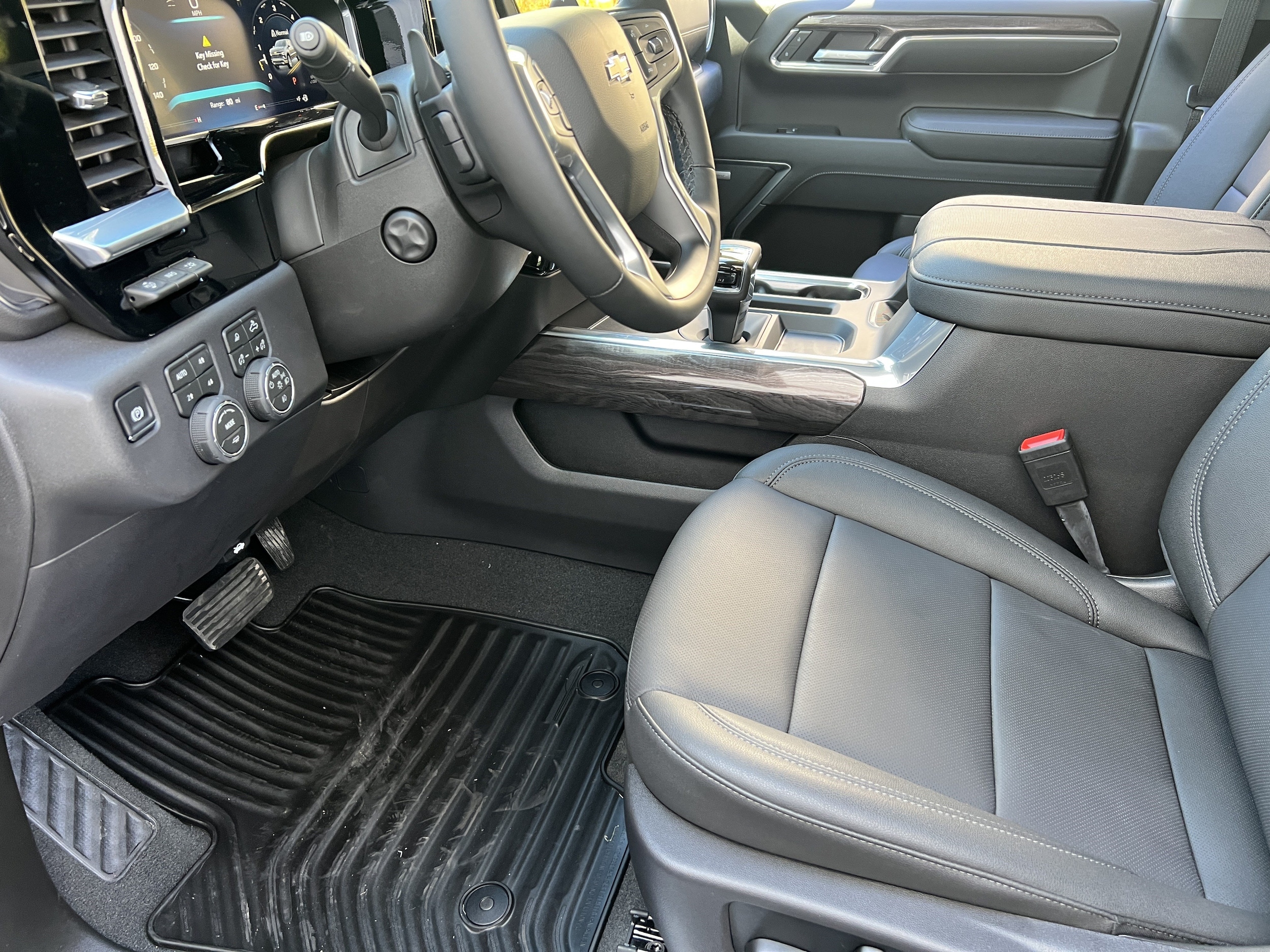 2026 Chevrolet Silverado 1500 LTZ - Photo 16