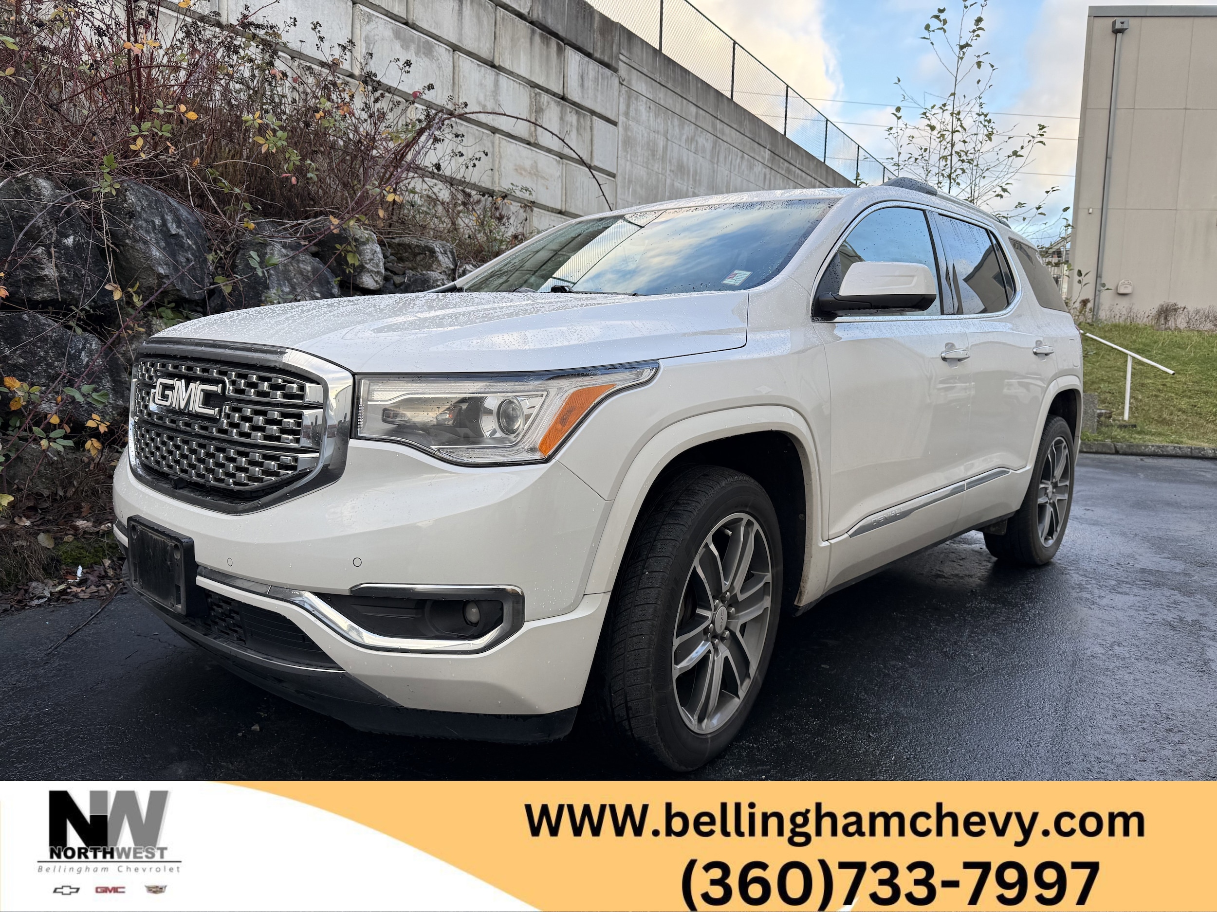 2017 GMC Acadia Denali's photo