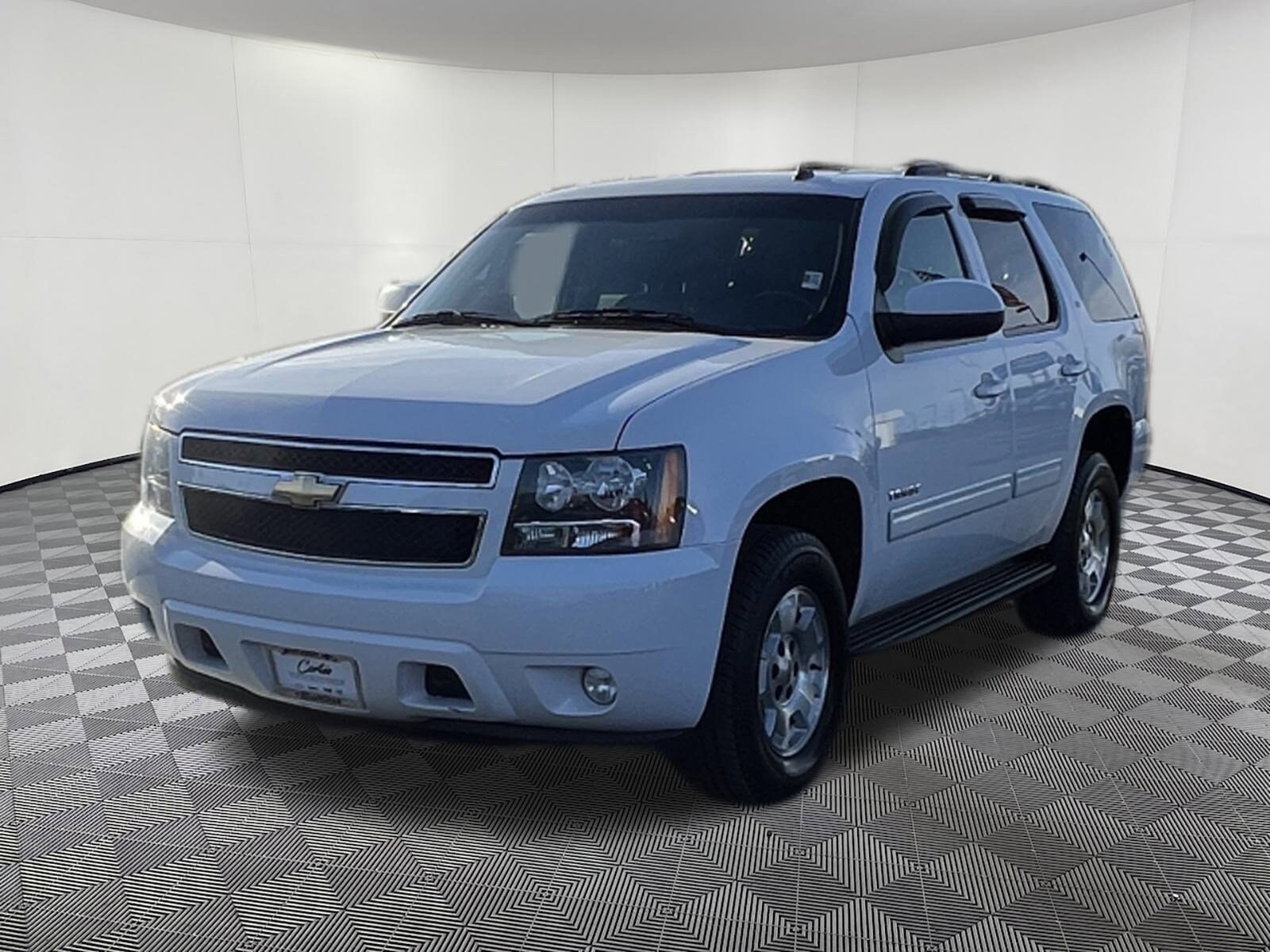 2010 Chevrolet Tahoe LT photo 3