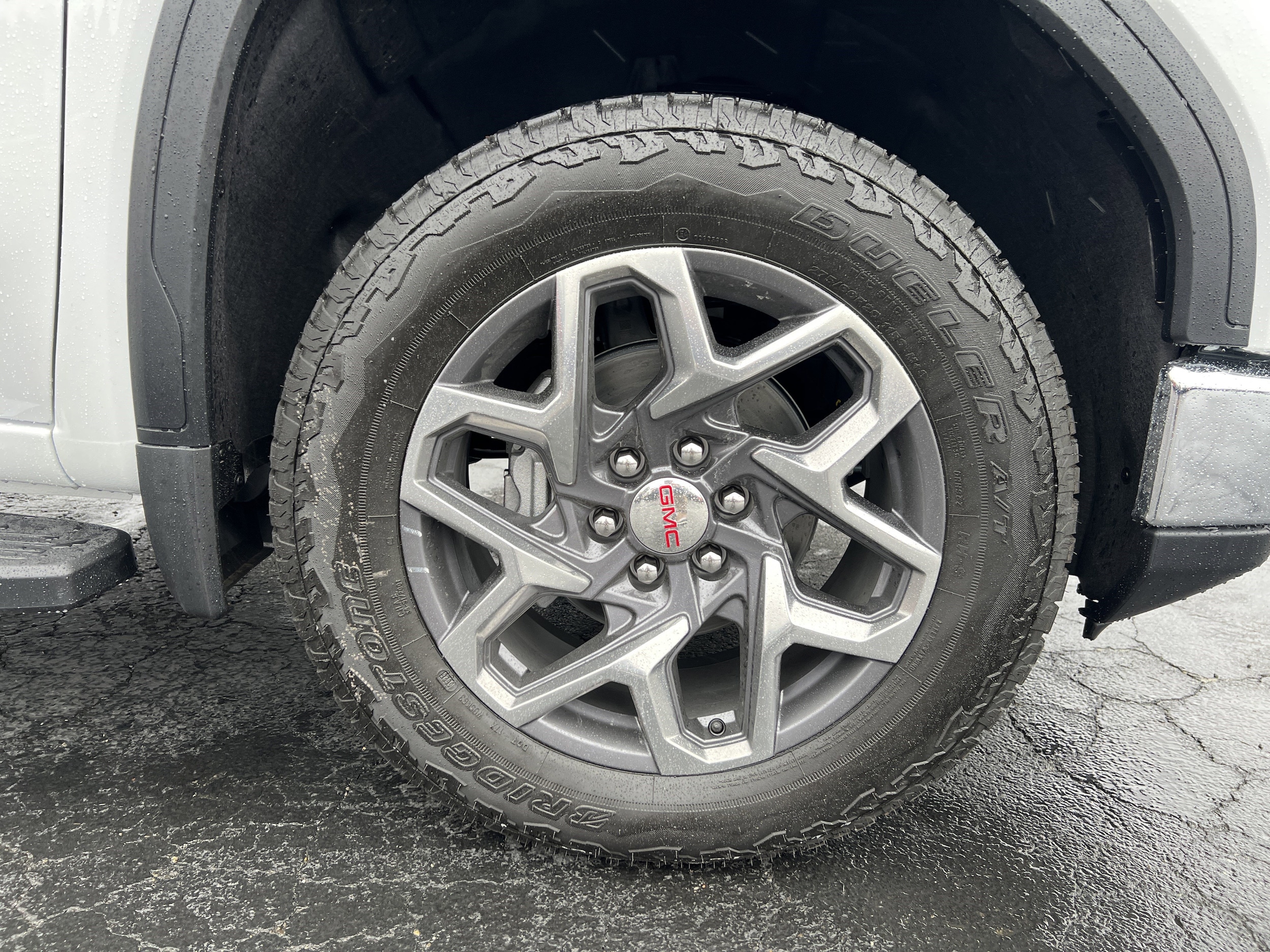 2026 GMC Sierra 1500 SLT - Photo 11