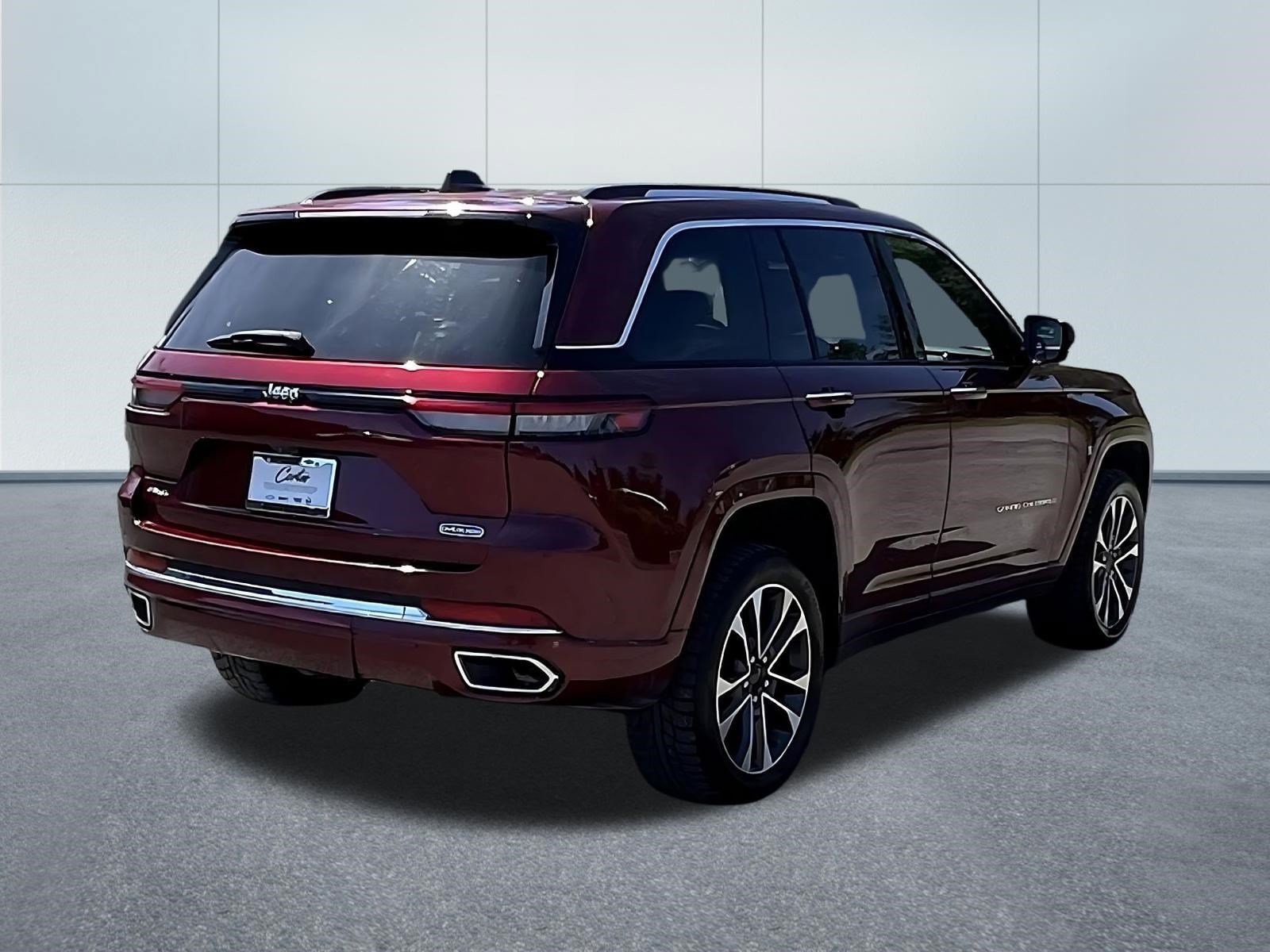 2023 Jeep Grand Cherokee Overland - Photo 6