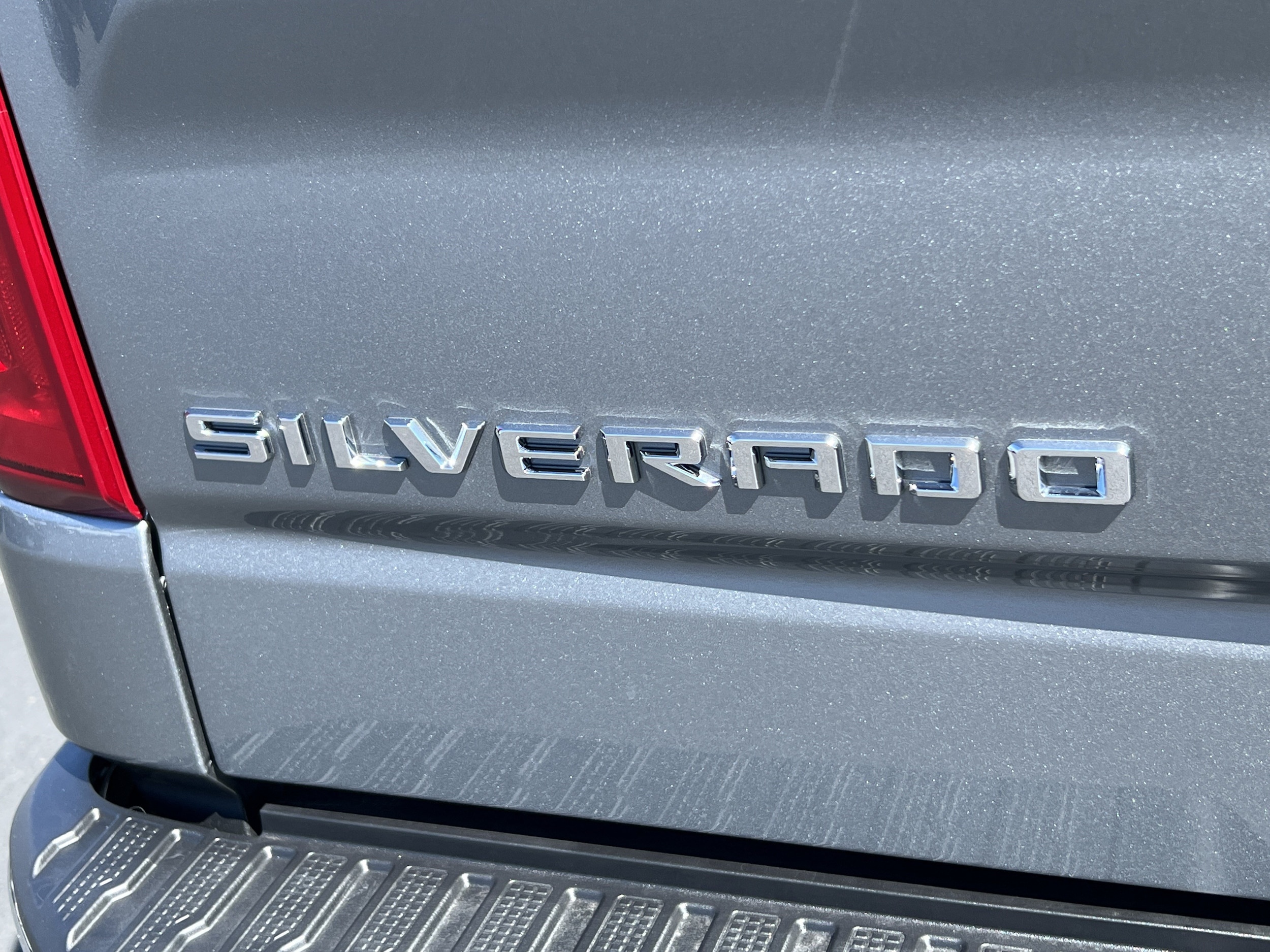 2026 Chevrolet Silverado 1500 LTZ - Photo 9
