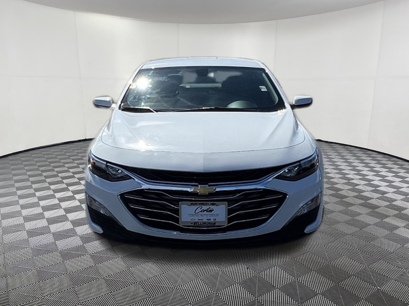 2021 Chevrolet Malibu 1LT photo 2