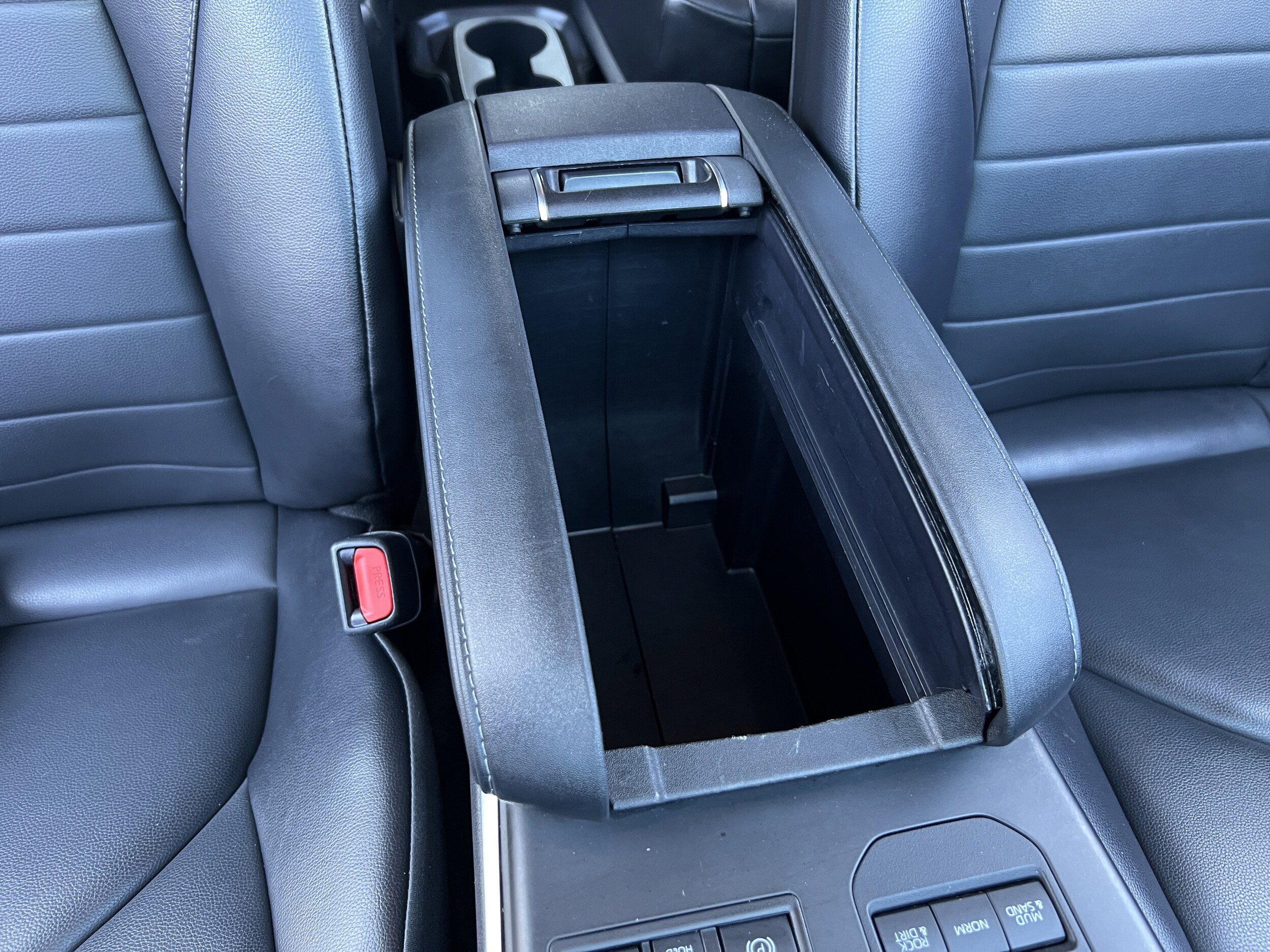 2024 Toyota Highlander XLE - Photo 29