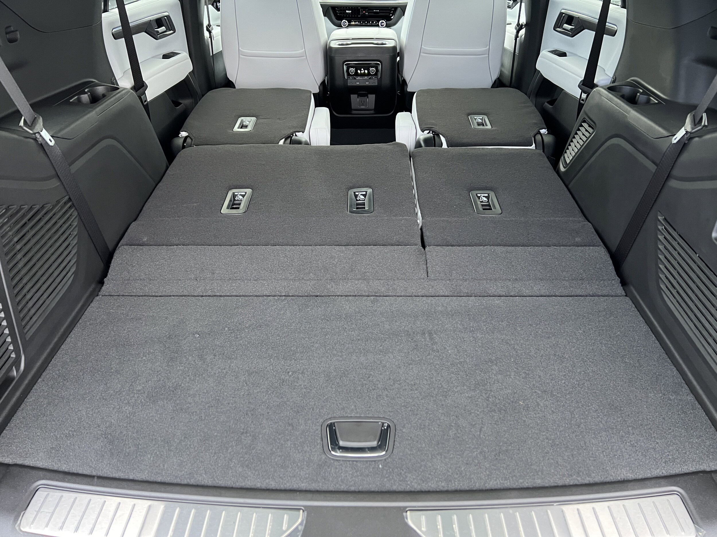 2026 Chevrolet Tahoe Premier - Photo 22