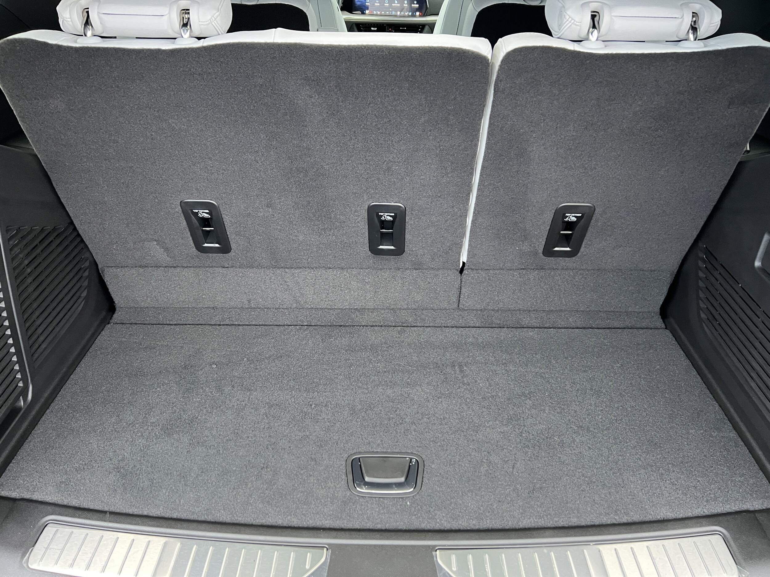 2026 Chevrolet Tahoe Premier - Photo 18