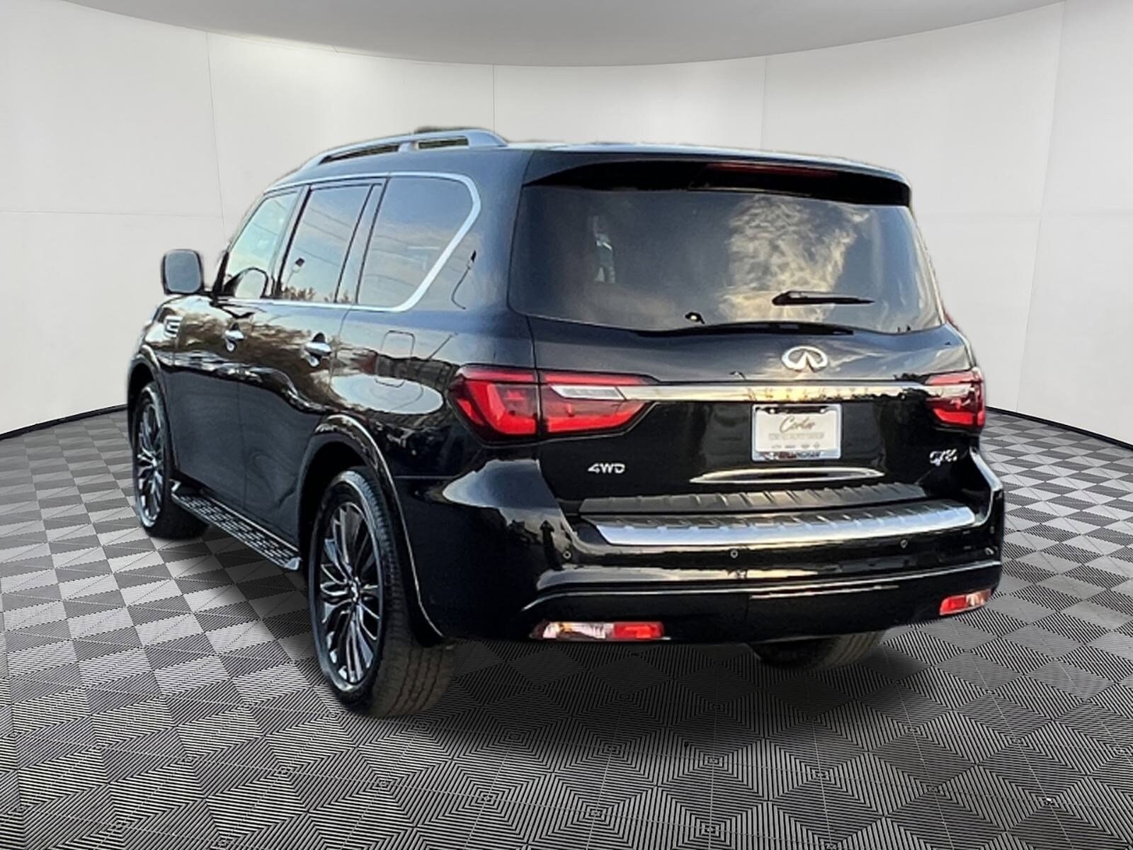 2024 Infiniti QX80 Sensory photo 2