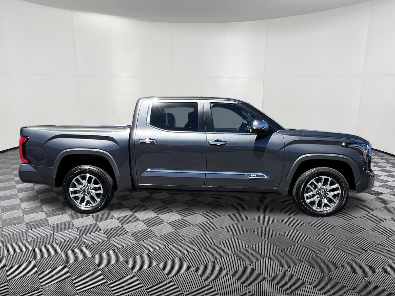 2025 Toyota Tundra 1794 Edition - Photo 7