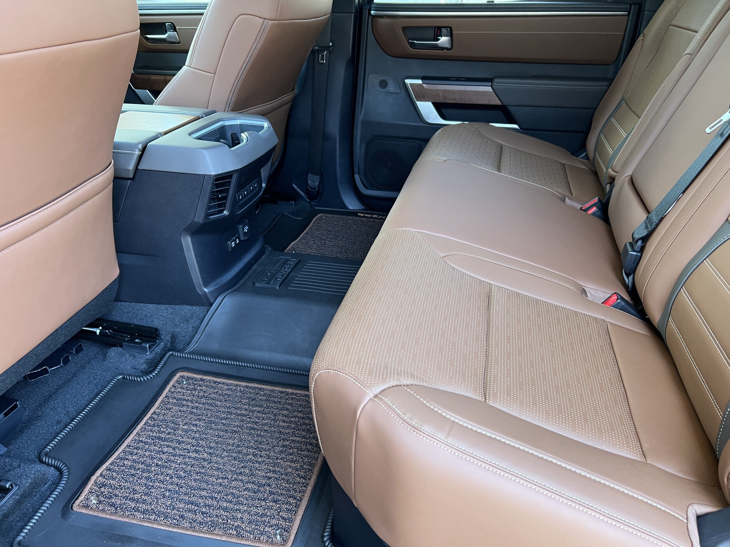 2025 Toyota Tundra 1794 Edition - Photo 16