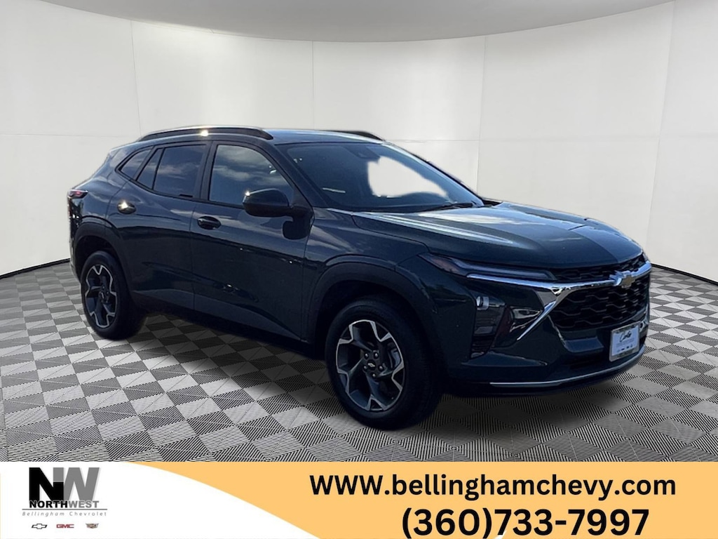 Used 2025 Chevrolet Trax LT SUV