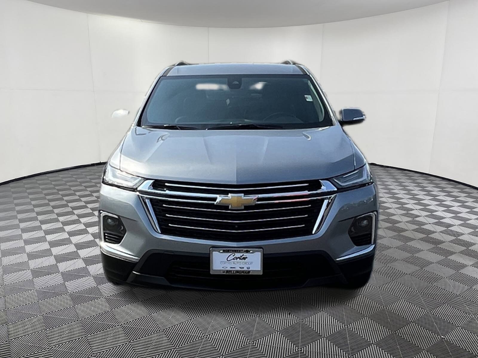 2023 Chevrolet Traverse Leather photo 2