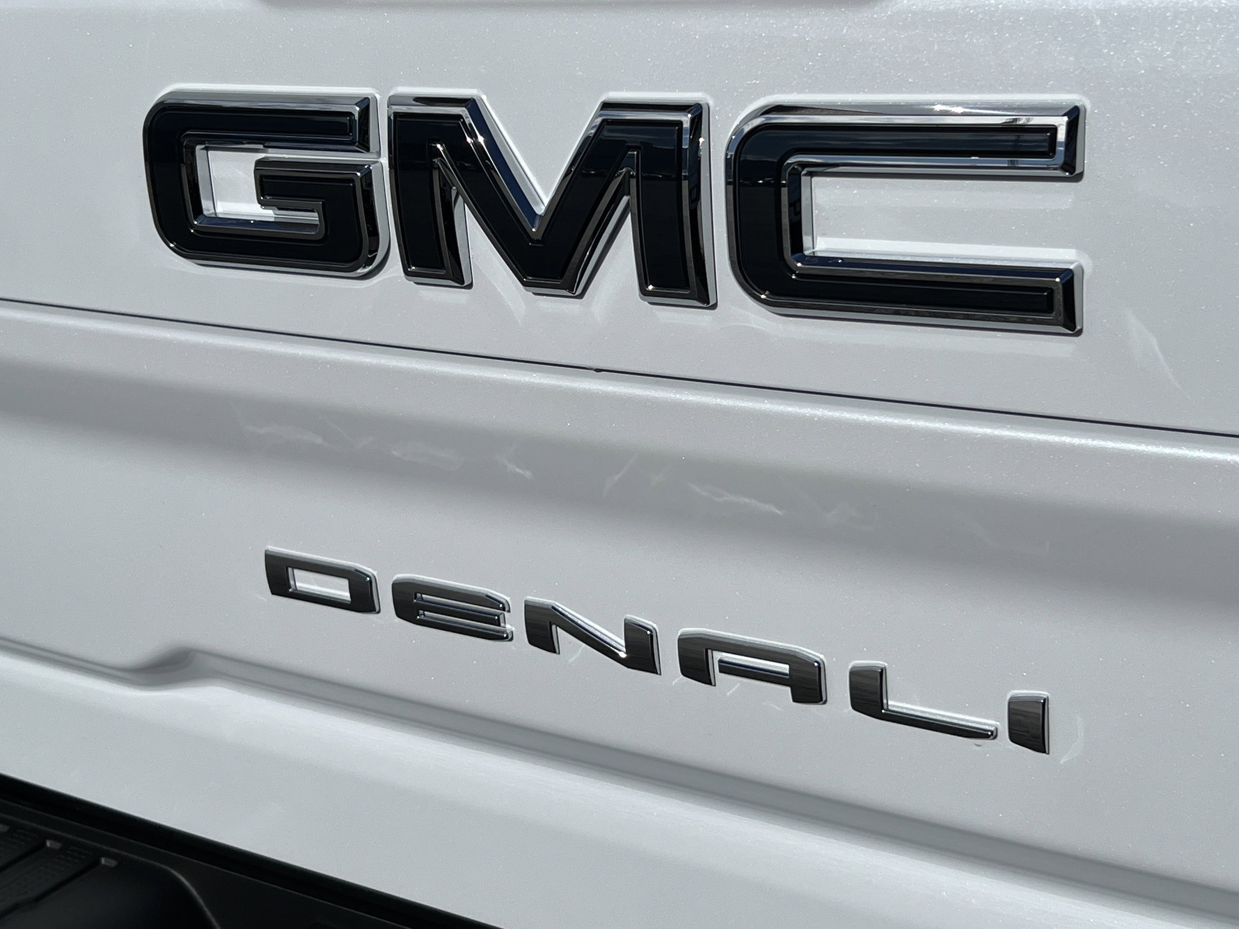 2026 GMC Sierra 2500HD Denali Ultimate - Photo 8