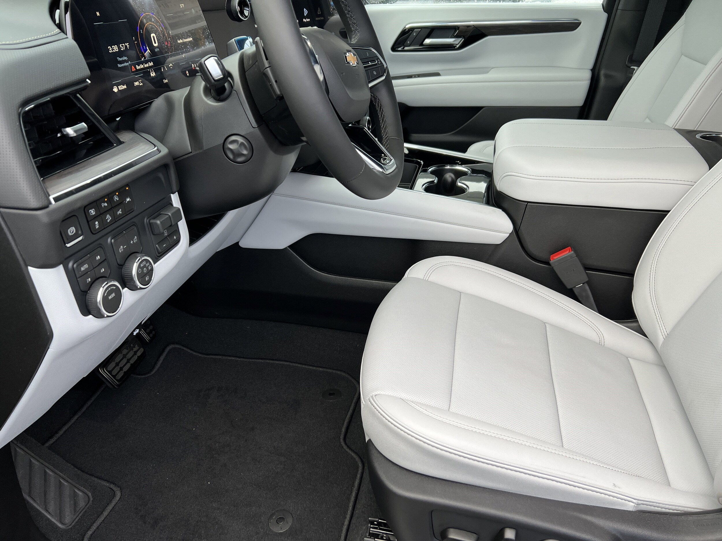 2026 Chevrolet Tahoe Premier - Photo 14