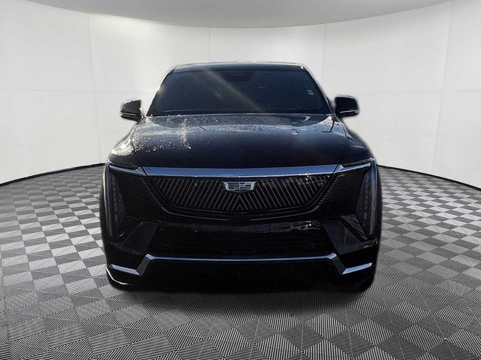 2025 Cadillac Escalade IQ Luxury photo 2