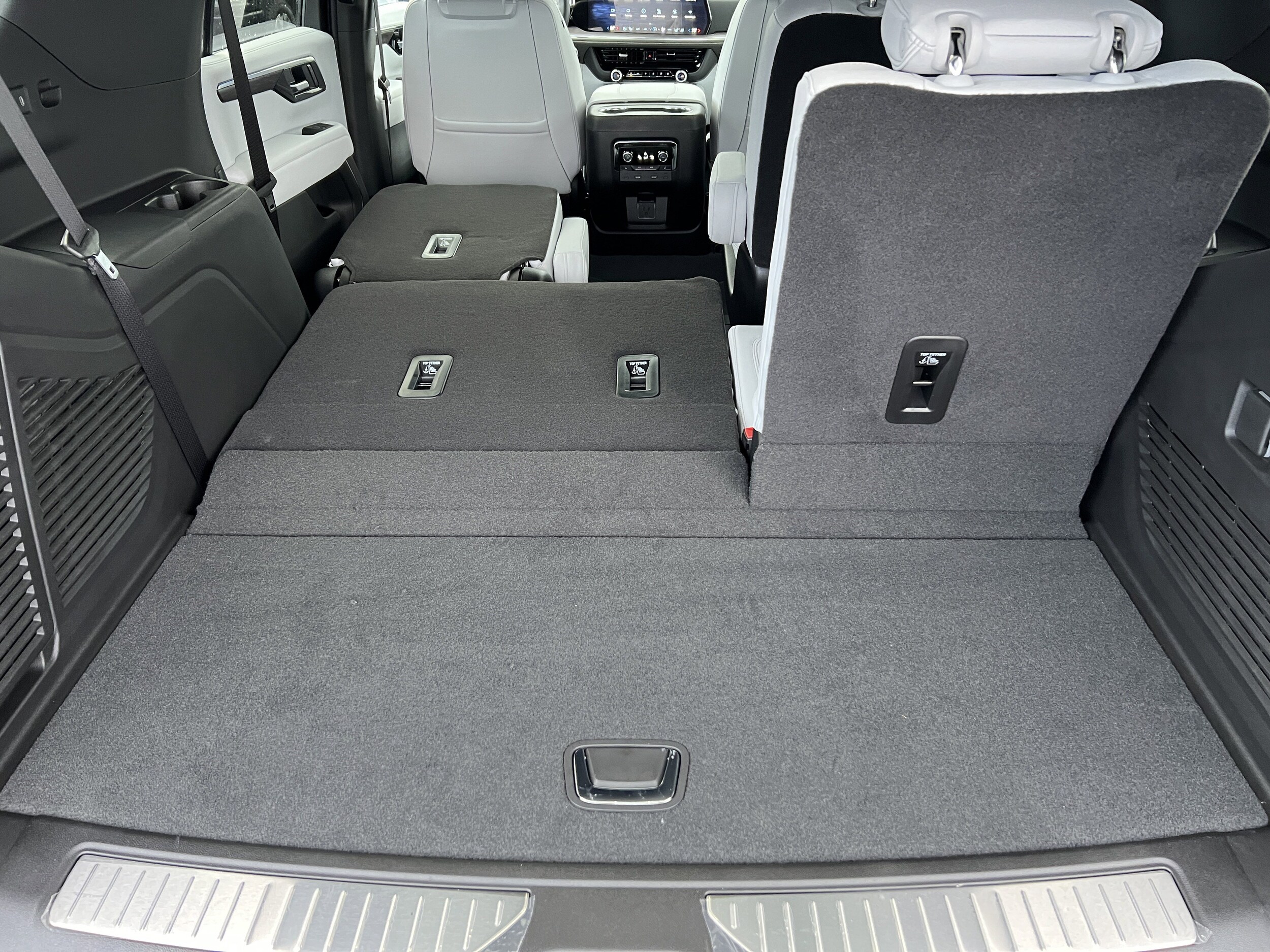 2026 Chevrolet Tahoe Premier - Photo 20