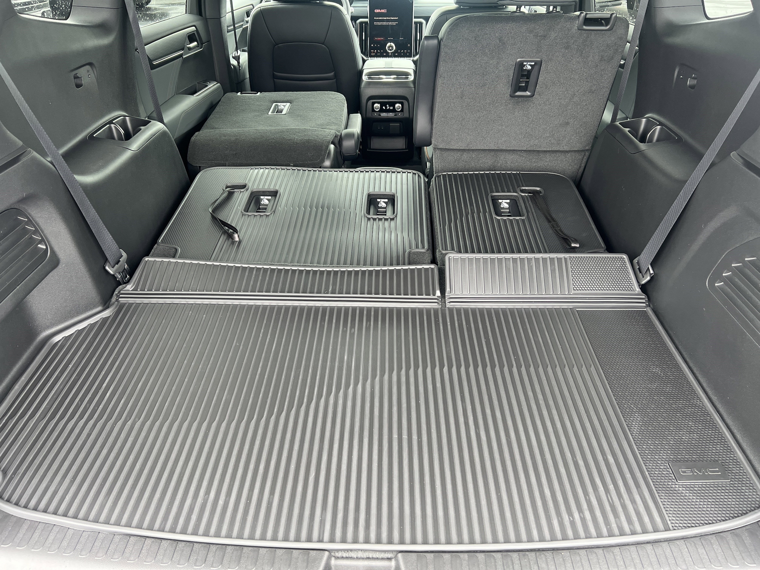 2026 GMC Acadia AT4 - Photo 22