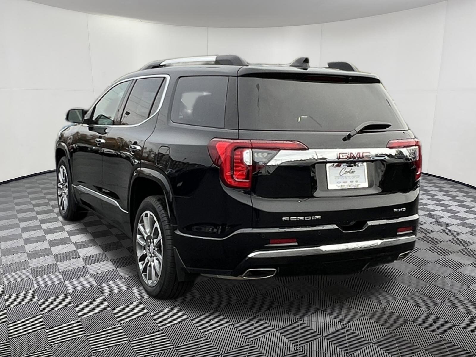 2023 Gmc Acadia Denali photo 2