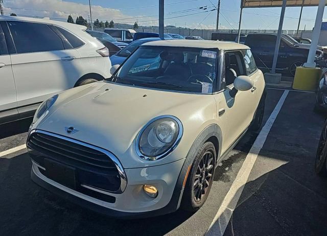 2018 MINI Cooper Base's photo