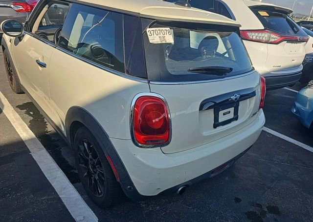 2018 Mini Cooper 2 Door Hardtop photo 2