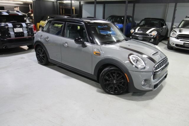 2016 MINI Cooper S's photo