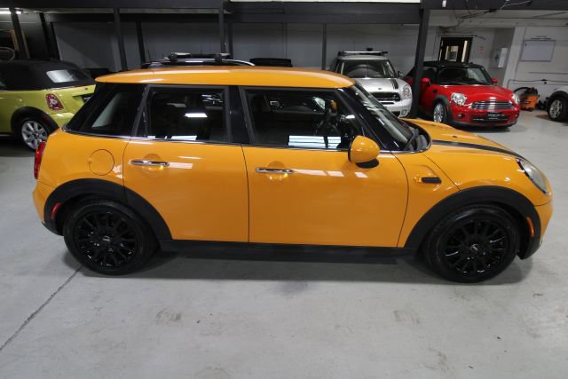 2015 Mini Cooper Hardtop 4 Door photo 3