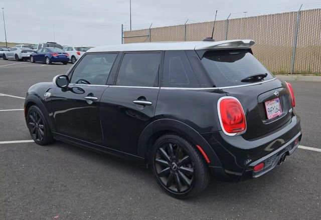 2015 Mini Cooper Hardtop S photo 2