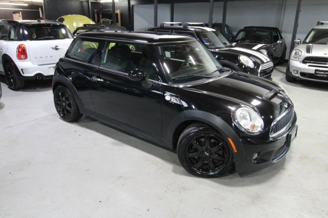 2010 MINI Cooper S's photo