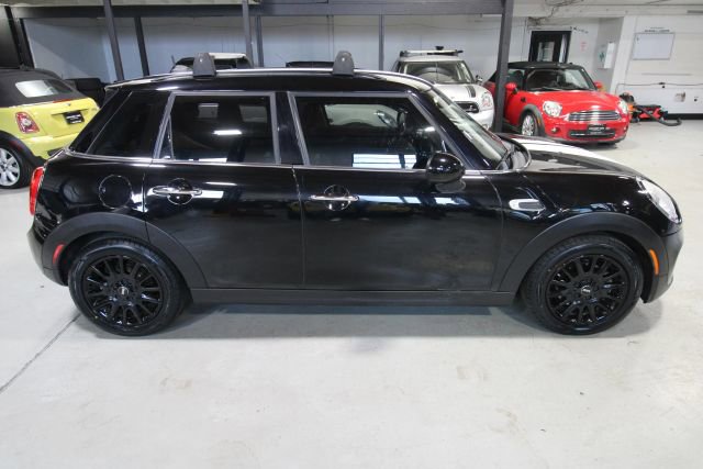 2015 Mini Cooper Hardtop 4 Door photo 3