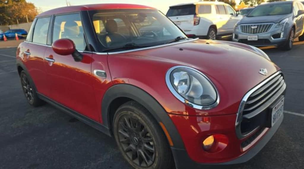 Used 2018 MINI Hardtop 4 Door Cooper Cooper FWD