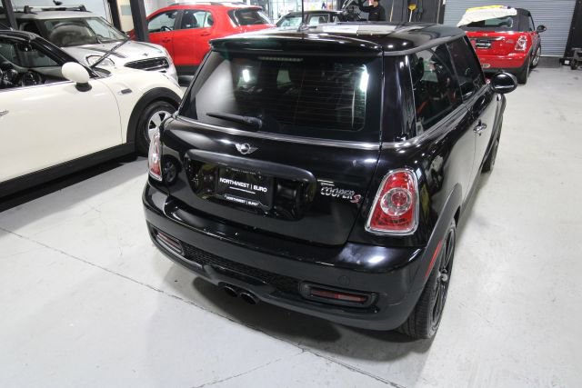 2011 Mini Cooper Hardtop S photo 4