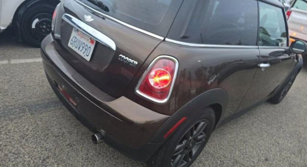 Used 2011 MINI Cooper Hardtop Cooper Hatchback 2D Coupe